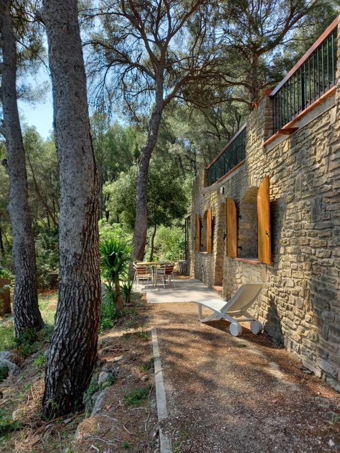 Апартаменты Les Pins Ле-Кастелле Экстерьер фото